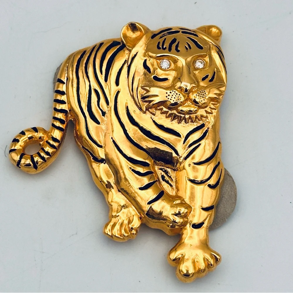 Vintage Gold Tiger Belt Buckle Signed “Ni © 95” Bold Statement Accessory